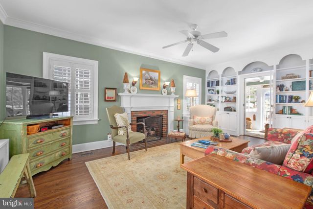 812 MARYE ST, Fredericksburg, VA 22401