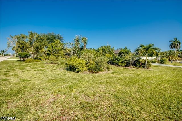 1419 SE 39th TER, Cape Coral, FL 33904