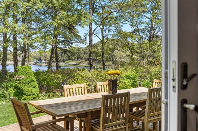 476 Baxters Neck Road, Marstons Mills, MA 02648