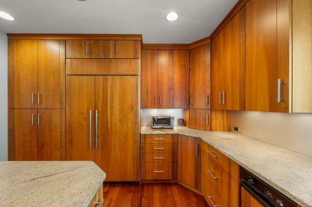 476 Baxters Neck Road, Marstons Mills, MA 02648