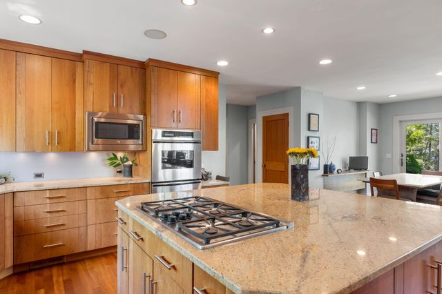 476 Baxters Neck Road, Marstons Mills, MA 02648