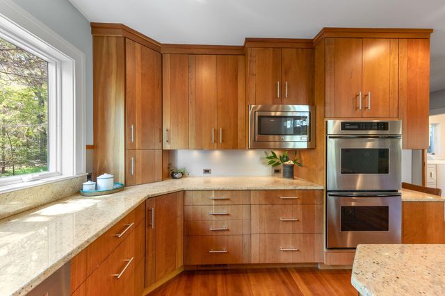 476 Baxters Neck Road, Marstons Mills, MA 02648
