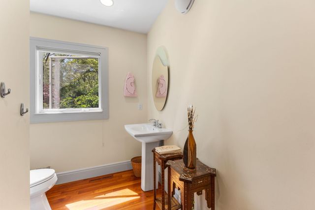 476 Baxters Neck Road, Marstons Mills, MA 02648