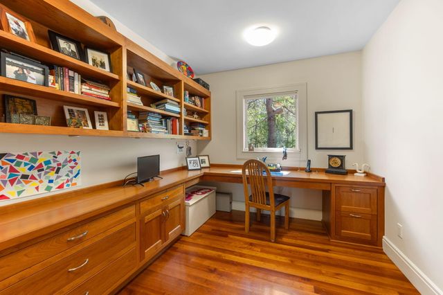 476 Baxters Neck Road, Marstons Mills, MA 02648