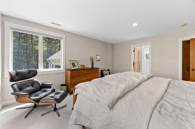 476 Baxters Neck Road, Marstons Mills, MA 02648