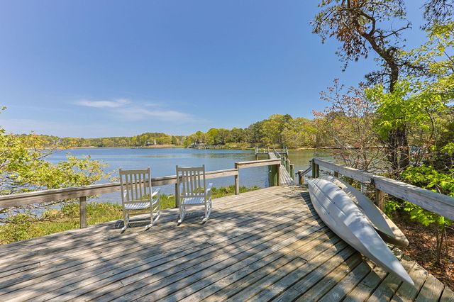 476 Baxters Neck Road, Marstons Mills, MA 02648