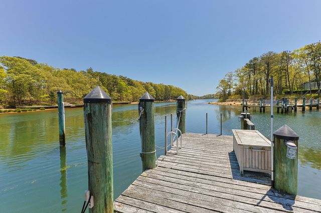 476 Baxters Neck Road, Marstons Mills, MA 02648