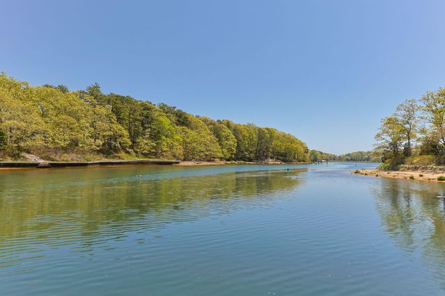 476 Baxters Neck Road, Marstons Mills, MA 02648
