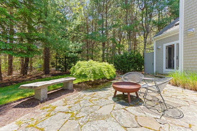 476 Baxters Neck Road, Marstons Mills, MA 02648