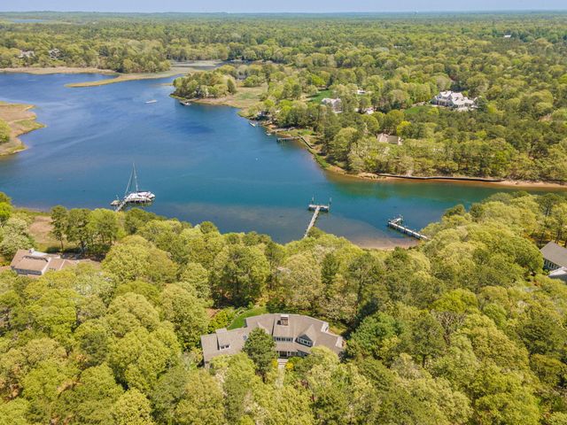 476 Baxters Neck Road, Marstons Mills, MA 02648