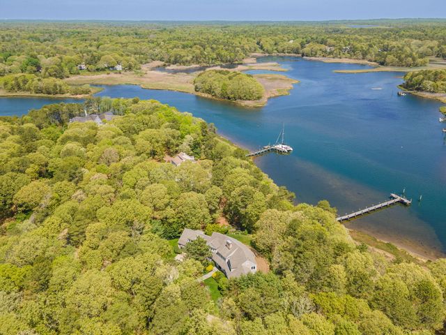 476 Baxters Neck Road, Marstons Mills, MA 02648