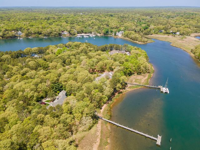 476 Baxters Neck Road, Marstons Mills, MA 02648