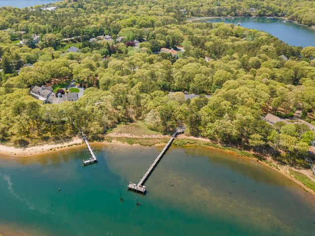 476 Baxters Neck Road, Marstons Mills, MA 02648