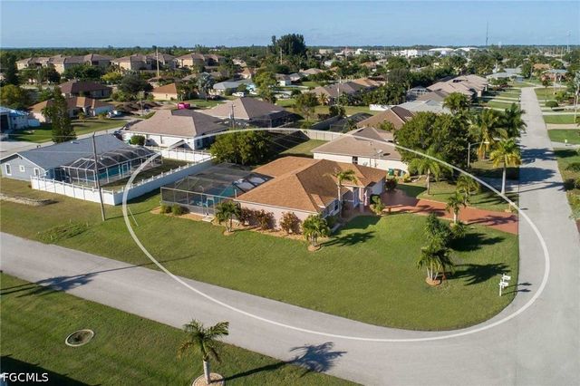 3832 SW 20th AVE, Cape Coral, FL 33914