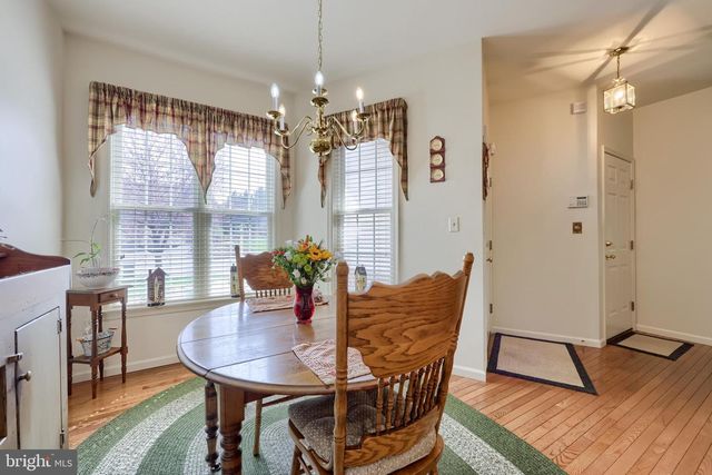 66 WEAVER AVE, Ephrata, PA 17522