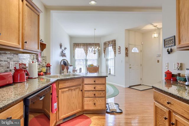 66 WEAVER AVE, Ephrata, PA 17522