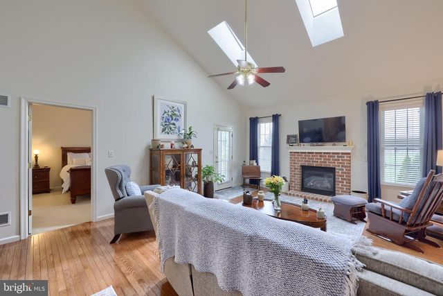 66 WEAVER AVE, Ephrata, PA 17522