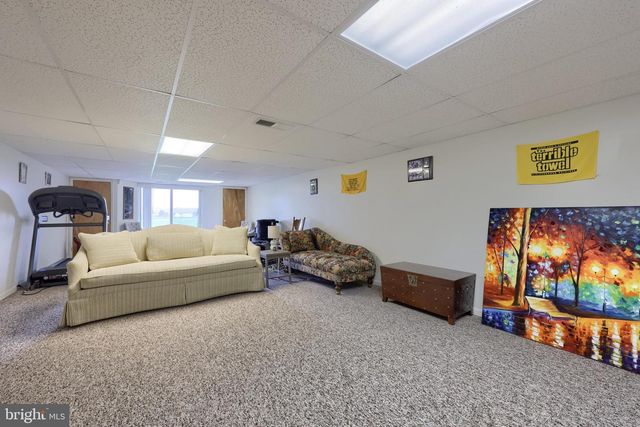 66 WEAVER AVE, Ephrata, PA 17522