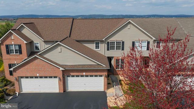 66 WEAVER AVE, Ephrata, PA 17522