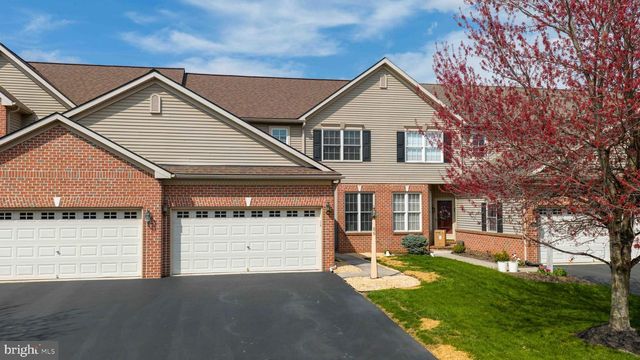 66 WEAVER AVE, Ephrata, PA 17522