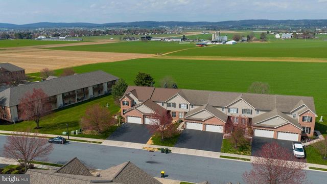 66 WEAVER AVE, Ephrata, PA 17522
