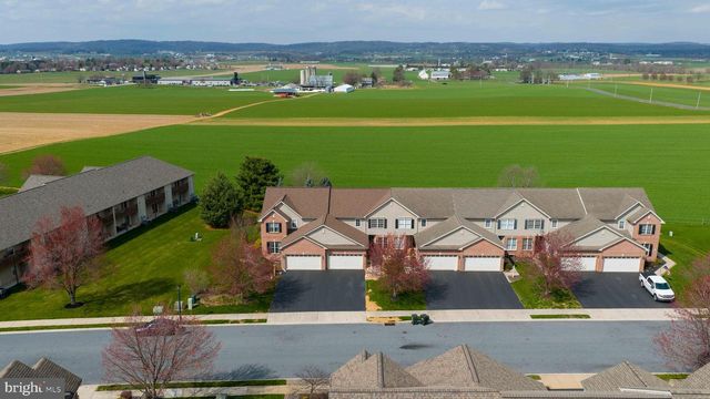 66 WEAVER AVE, Ephrata, PA 17522