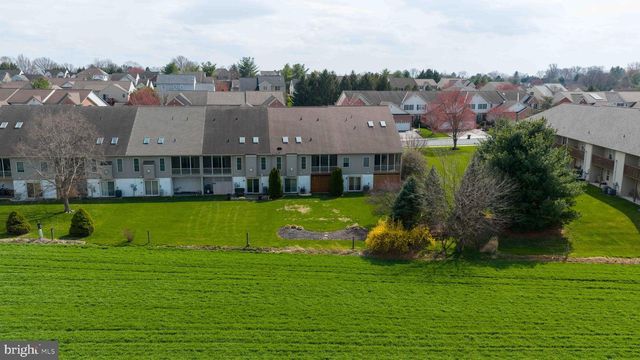 66 WEAVER AVE, Ephrata, PA 17522