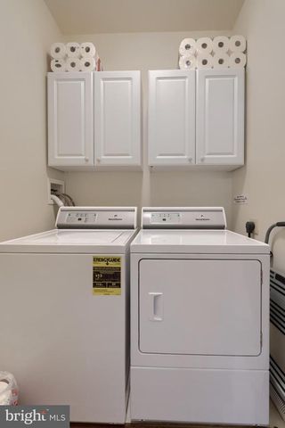 66 WEAVER AVE, Ephrata, PA 17522