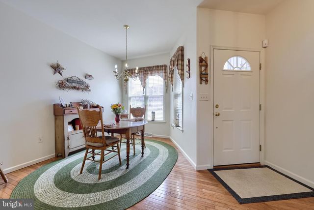 66 WEAVER AVE, Ephrata, PA 17522