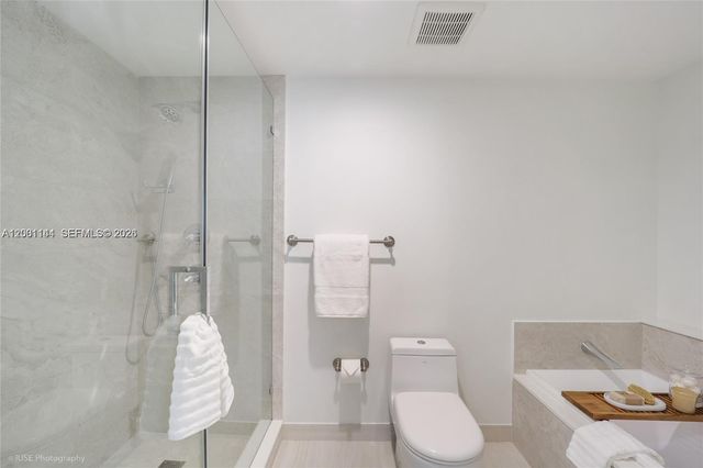 488 NE 18th St 505, Miami, FL 33132