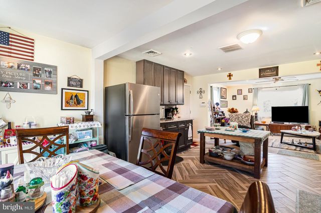 6114 NASSAU RD, Harrisburg, PA 17112