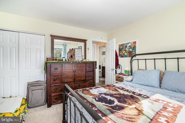6114 NASSAU RD, Harrisburg, PA 17112