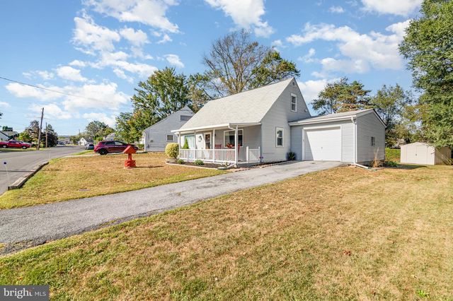 6114 NASSAU RD, Harrisburg, PA 17112