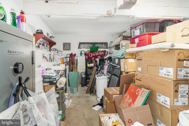 6114 NASSAU RD, Harrisburg, PA 17112