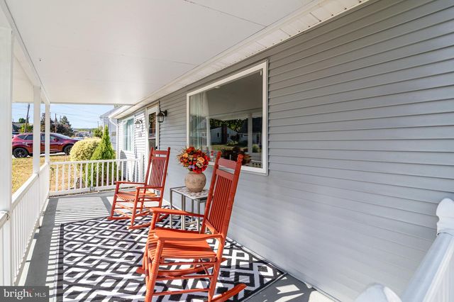 6114 NASSAU RD, Harrisburg, PA 17112