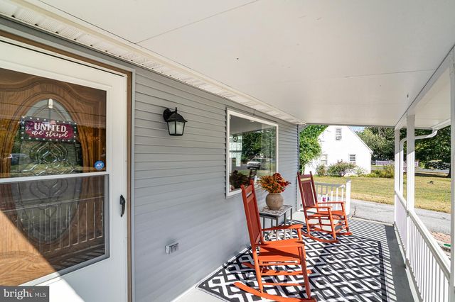 6114 NASSAU RD, Harrisburg, PA 17112