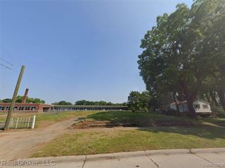 25220 Pennie Street, Dearborn Heights, MI 48125