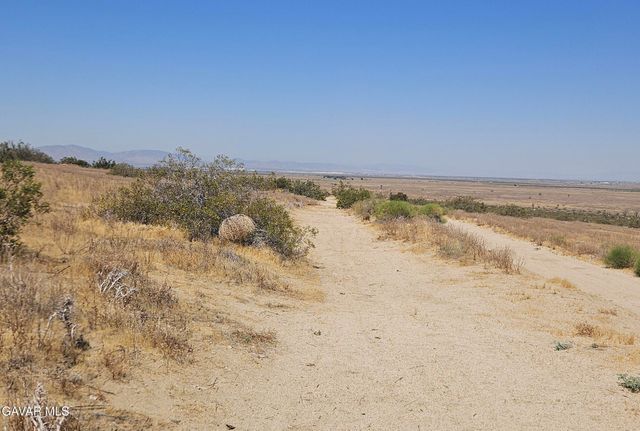 Vic Avenue M8 120 Ste, Palmdale, CA 93591