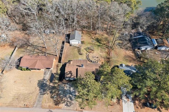 5329 Memorial Lane, Powder Springs, GA 30127