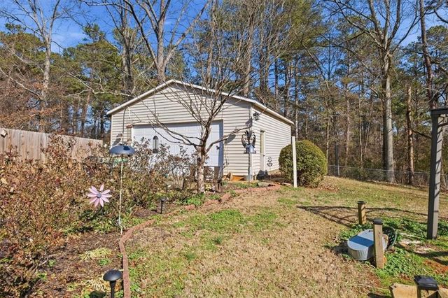 5329 Memorial Lane, Powder Springs, GA 30127