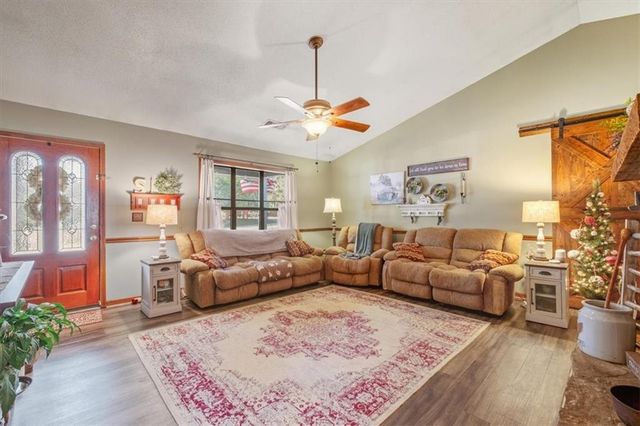 5329 Memorial Lane, Powder Springs, GA 30127