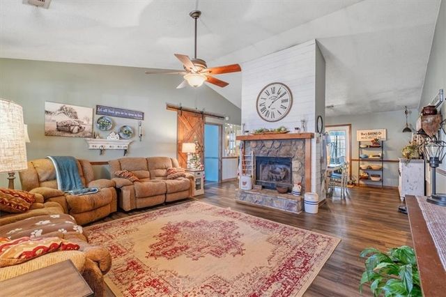 5329 Memorial Lane, Powder Springs, GA 30127