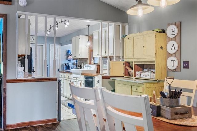 5329 Memorial Lane, Powder Springs, GA 30127