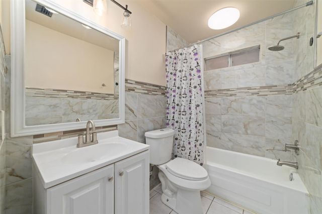 2318 Gumspring Lane, Spring, TX 77373