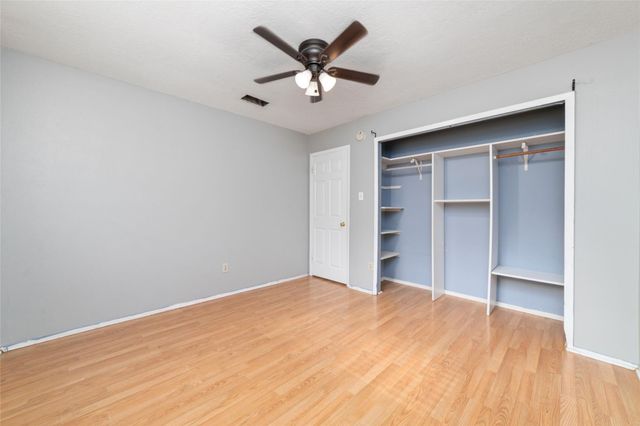 2318 Gumspring Lane, Spring, TX 77373