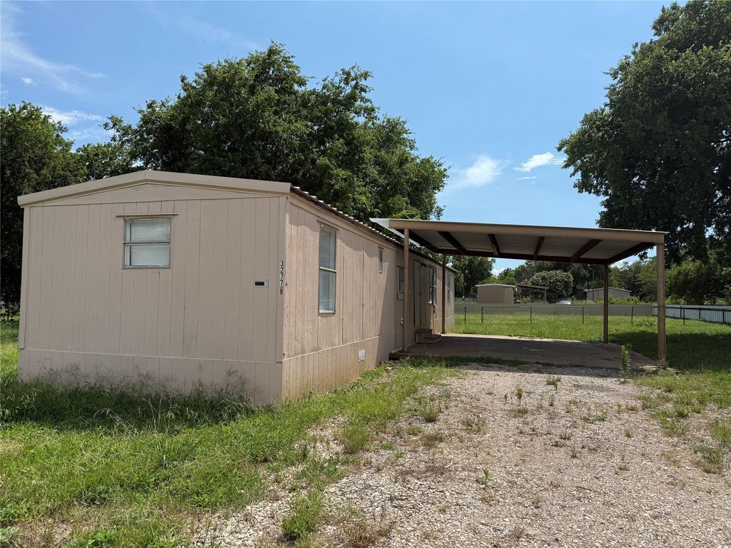 3277B Hidalgo, Waxahachie, TX 75167