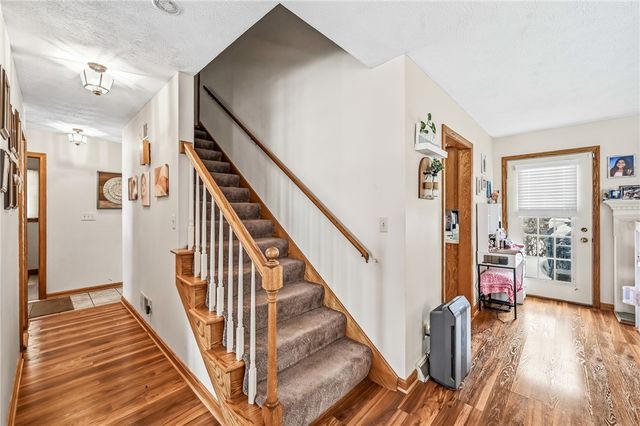 1359 Highland Rd, Sharon, PA 16146