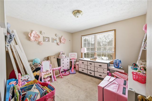 1359 Highland Rd, Sharon, PA 16146