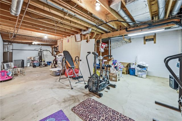 1359 Highland Rd, Sharon, PA 16146