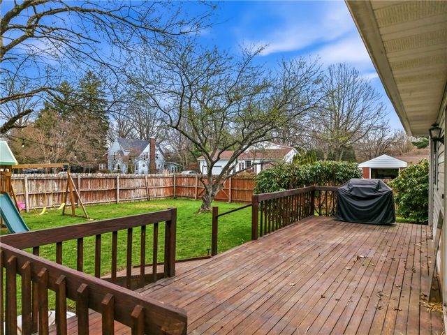 1359 Highland Rd, Sharon, PA 16146